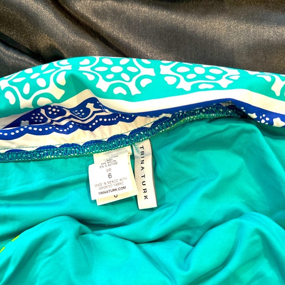 Size 6 TRINA TURK Seychelles bikini bottoms - Picture 2 of 2